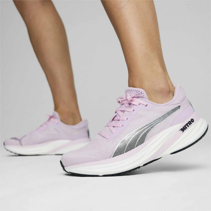 Zapatillas Puma Magnify Nitro 2 rosa claro gris mujer